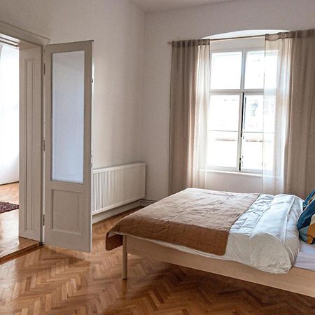 Appartement Favst Old Square à Sibiu Extérieur photo
