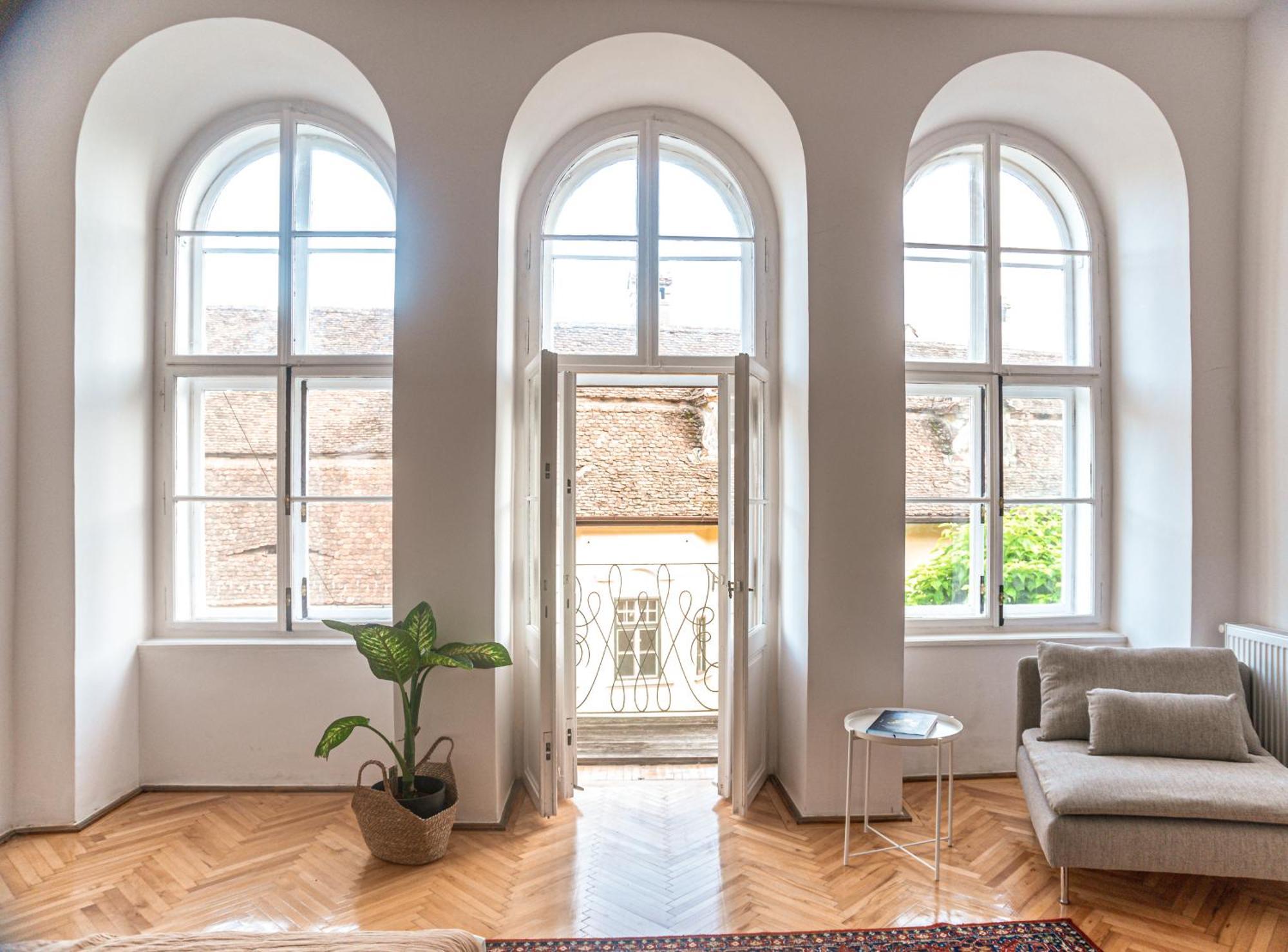 Appartement Favst Old Square à Sibiu Extérieur photo
